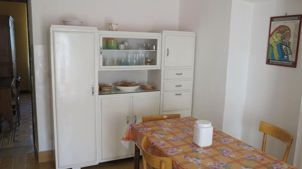 סולמונה B&B Del Teatro חדר תמונה