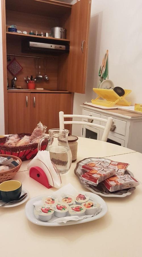 סולמונה B&B Del Teatro מראה חיצוני תמונה